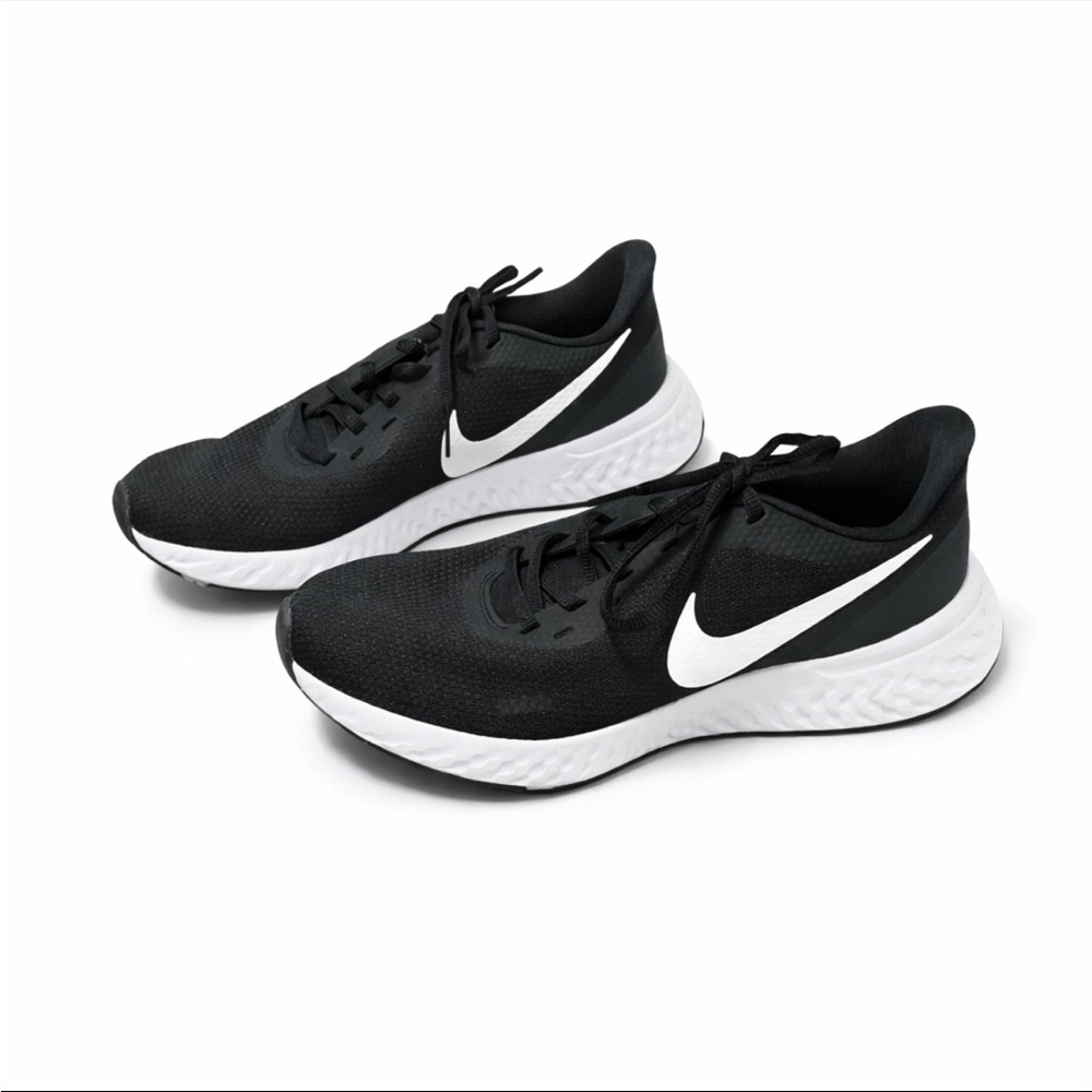 Nike Black and White Athletic Sneakers